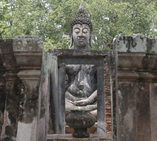 Big Buddha wat sri chum ancient